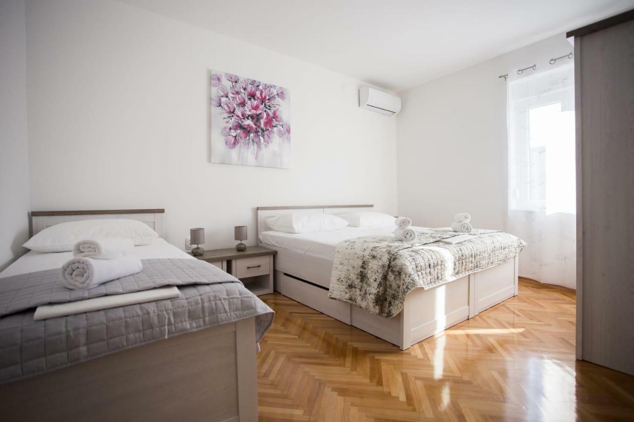 Apartman Leona Каштела Экстерьер фото